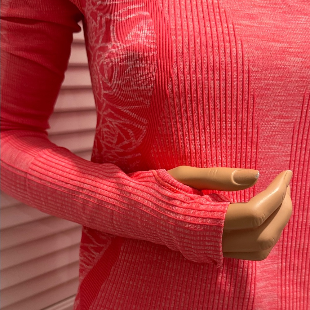 LuLulemon Pink Long Sleeve Ribbed Top size 6 - Picture 6 of 11